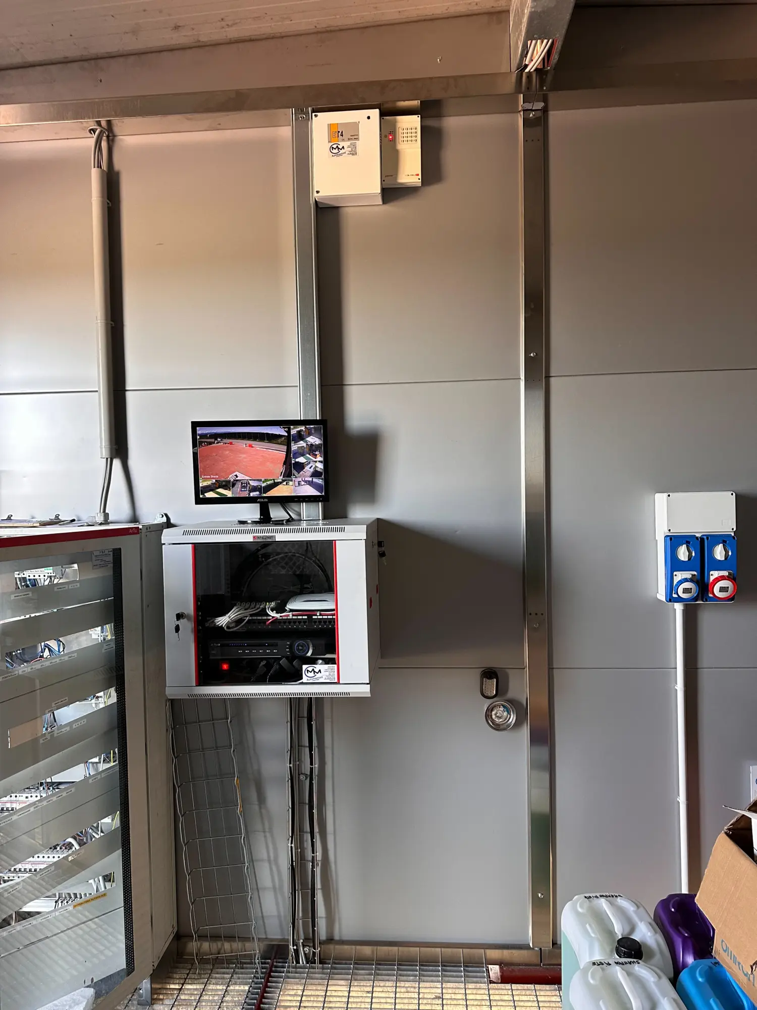 8b4d6a601e5a4369420f7f76171350dc g